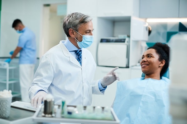 Read more about the article When Should You See an Orthodontist Instead of a General Dentist?